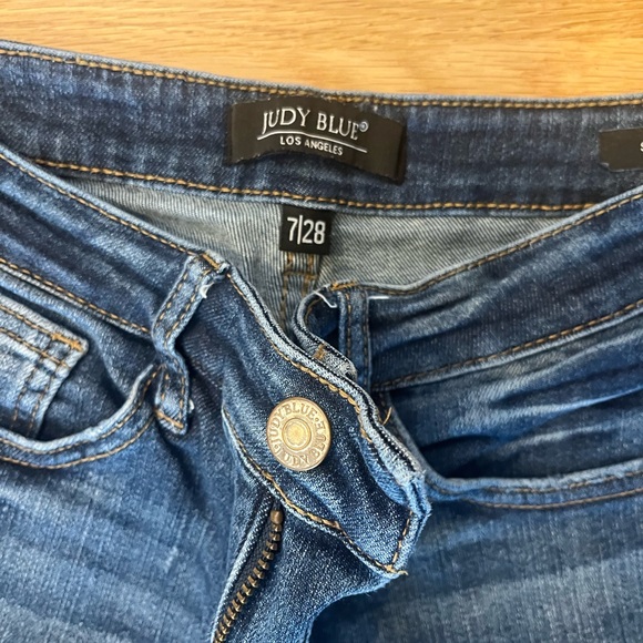 Judy Blue Mid Wash Skinny Fit Size 28 - Picture 3 of 4